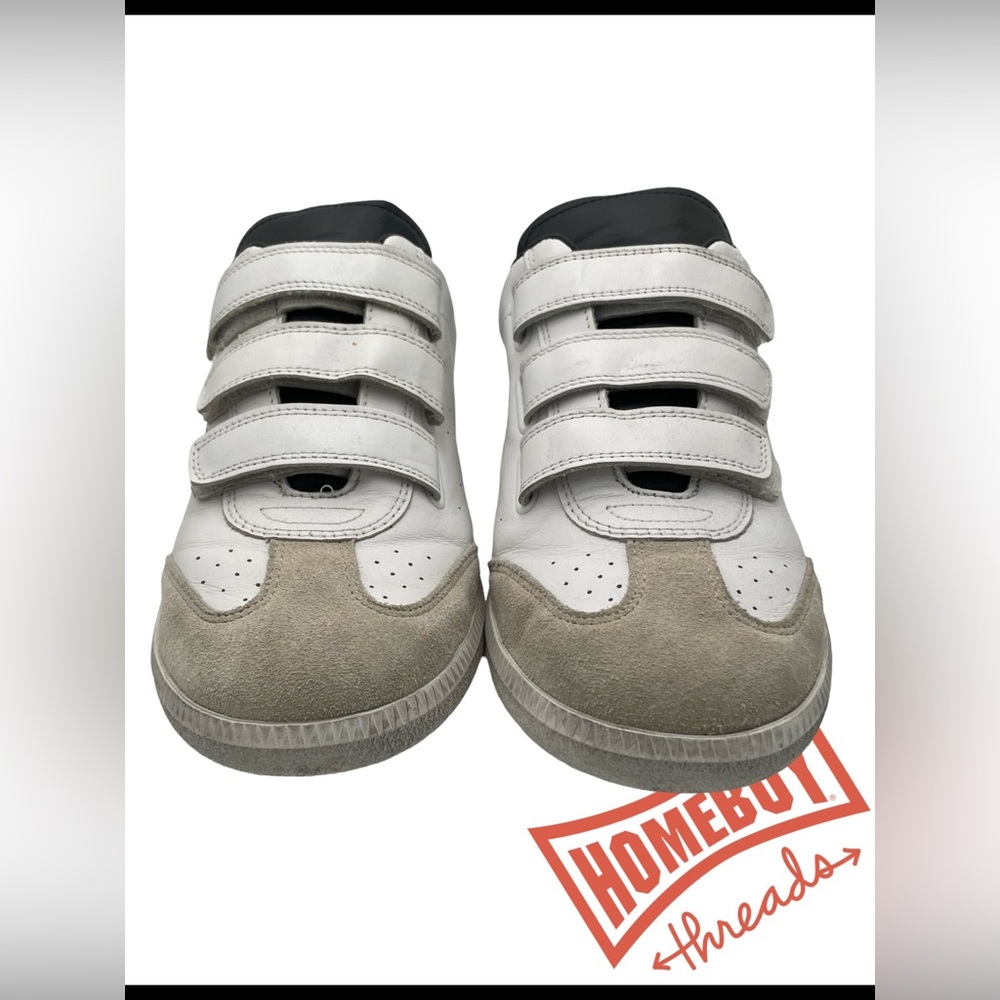 Isabel Marant Sneakers - White and Tan
HT102761-00018